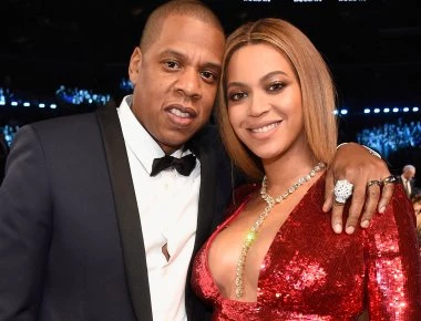 Jay-Z και Beyonce δημοσιεύουν άλμπουμ με ιδιαίτερες στιγμές τους - Γυμνή η τραγουδίστρια πλάι στον ράπερ! (φωτό)